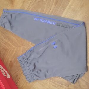 Under Armour boys pants XL